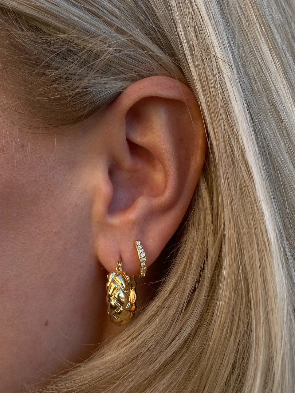 Black design by Camilla Folkman Lina hoops med sten - Image 3
