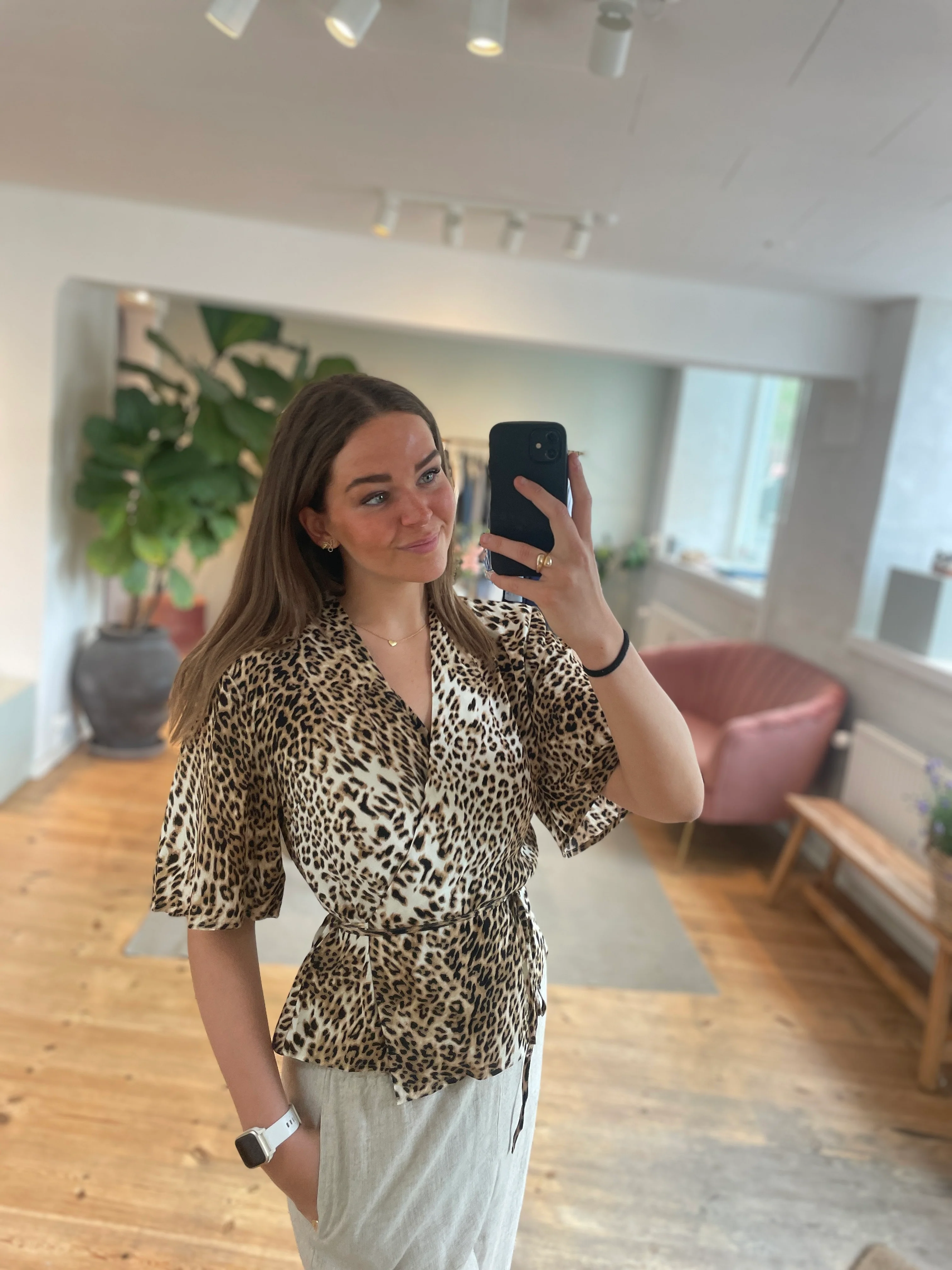 Gestuz GZkadla wrap top light leopard - Image 2