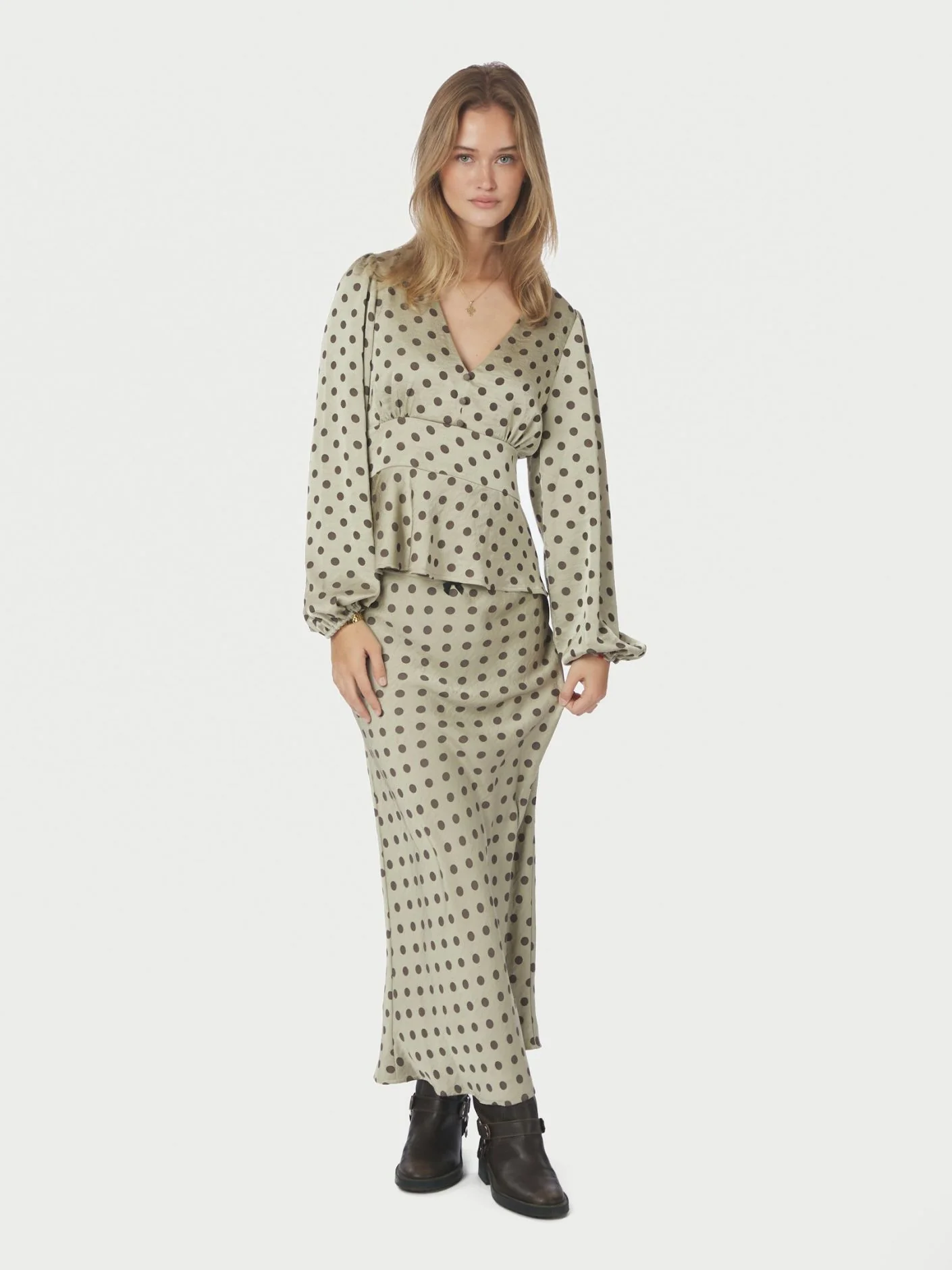 Neo Noir Jellima Dotted Blouse Pistachio - Image 9