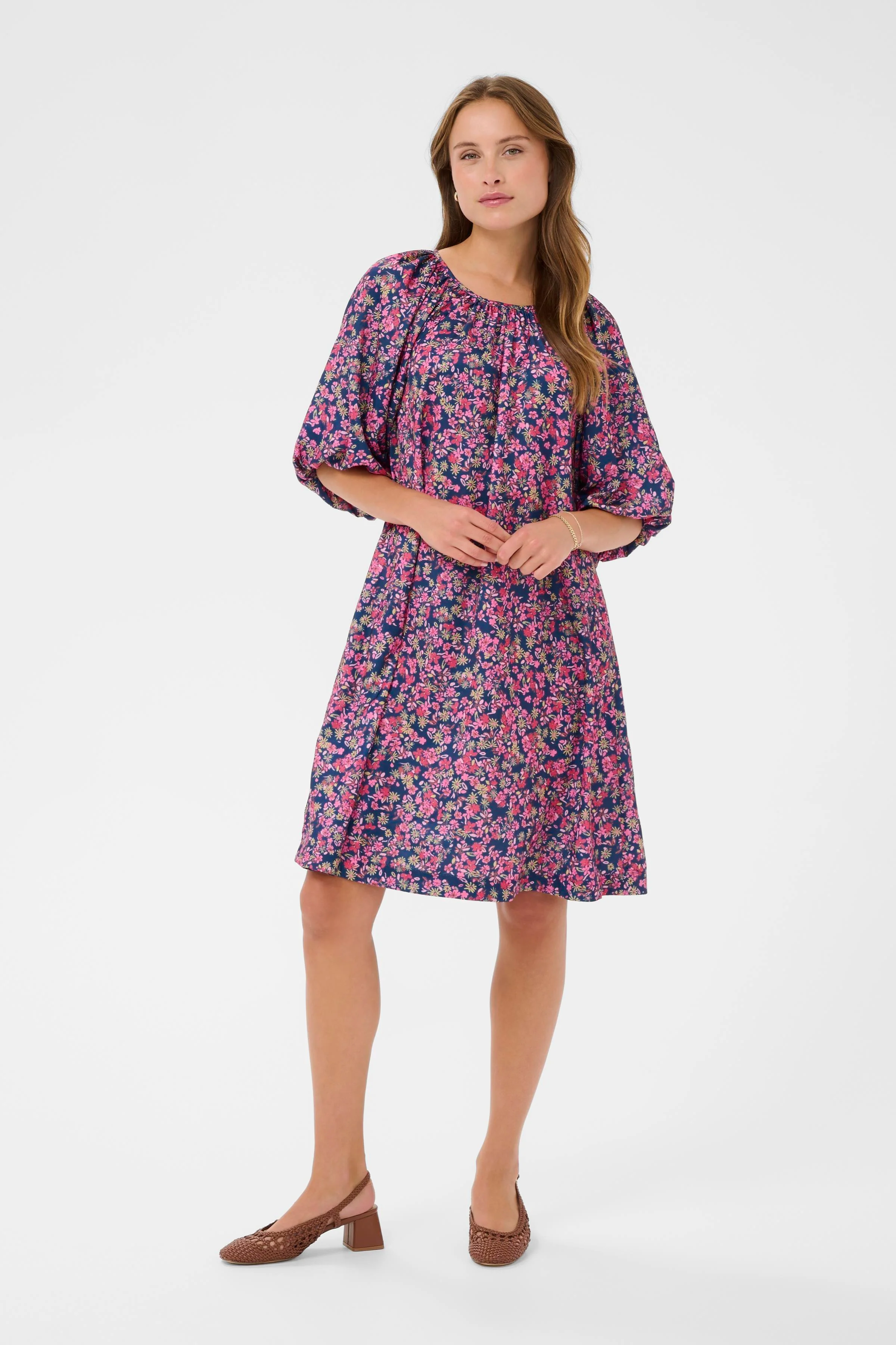 Saint Tropez OnneliSZ dress Navy Peony bloom - Image 4