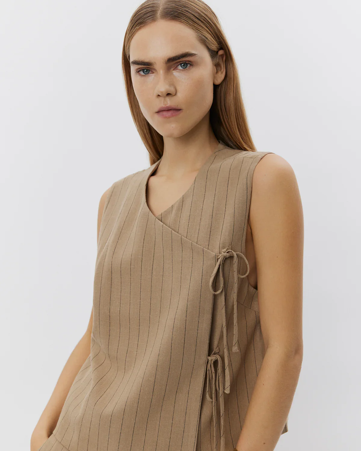 Sofie Schnoor Cailin vest light brown striped - Image 2